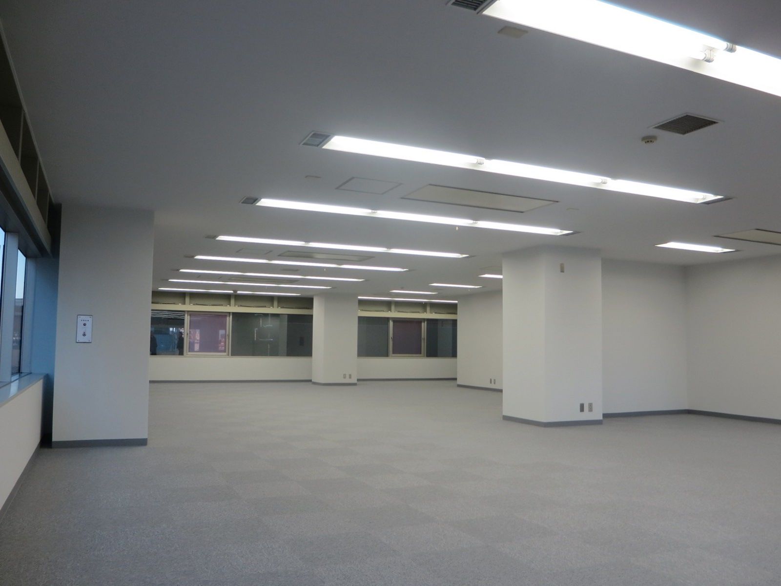 オフィス室内参考画像(4階)