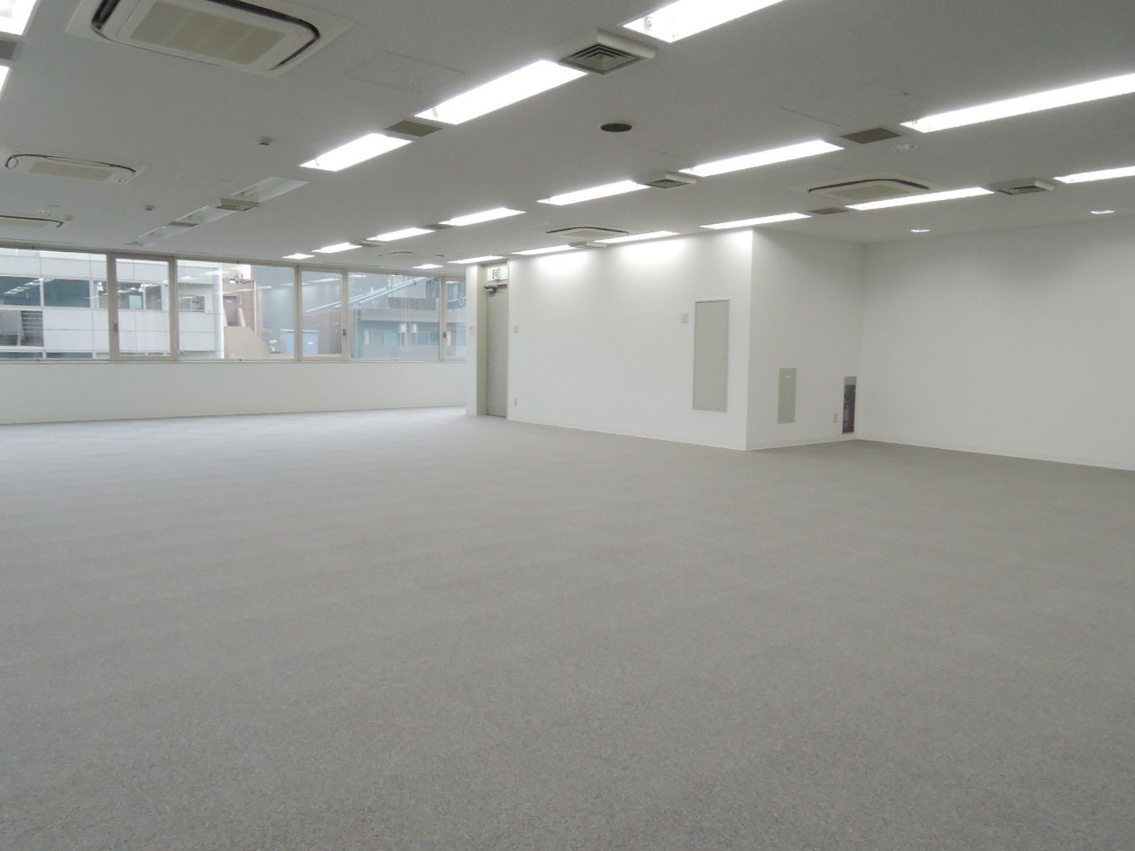 オフィス室内参考画像(9階)