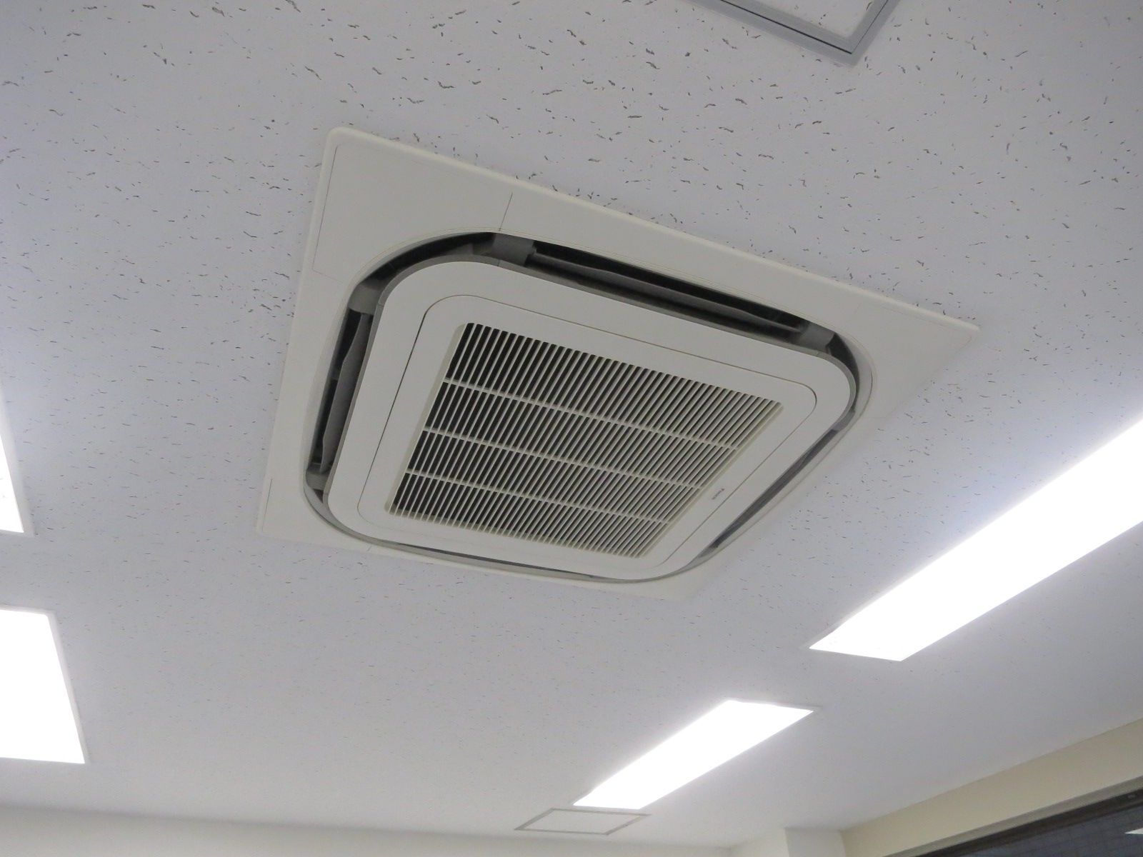空調吹き出し口