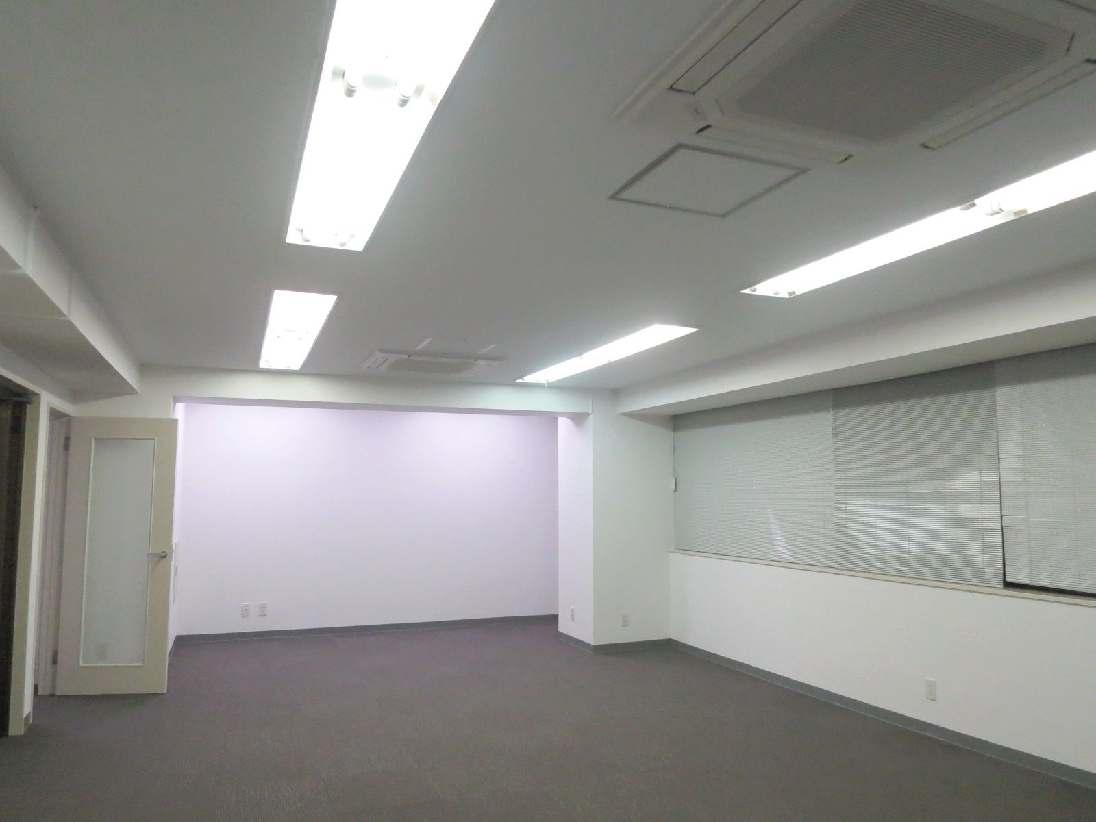 オフィス室内参考画像(※4階)