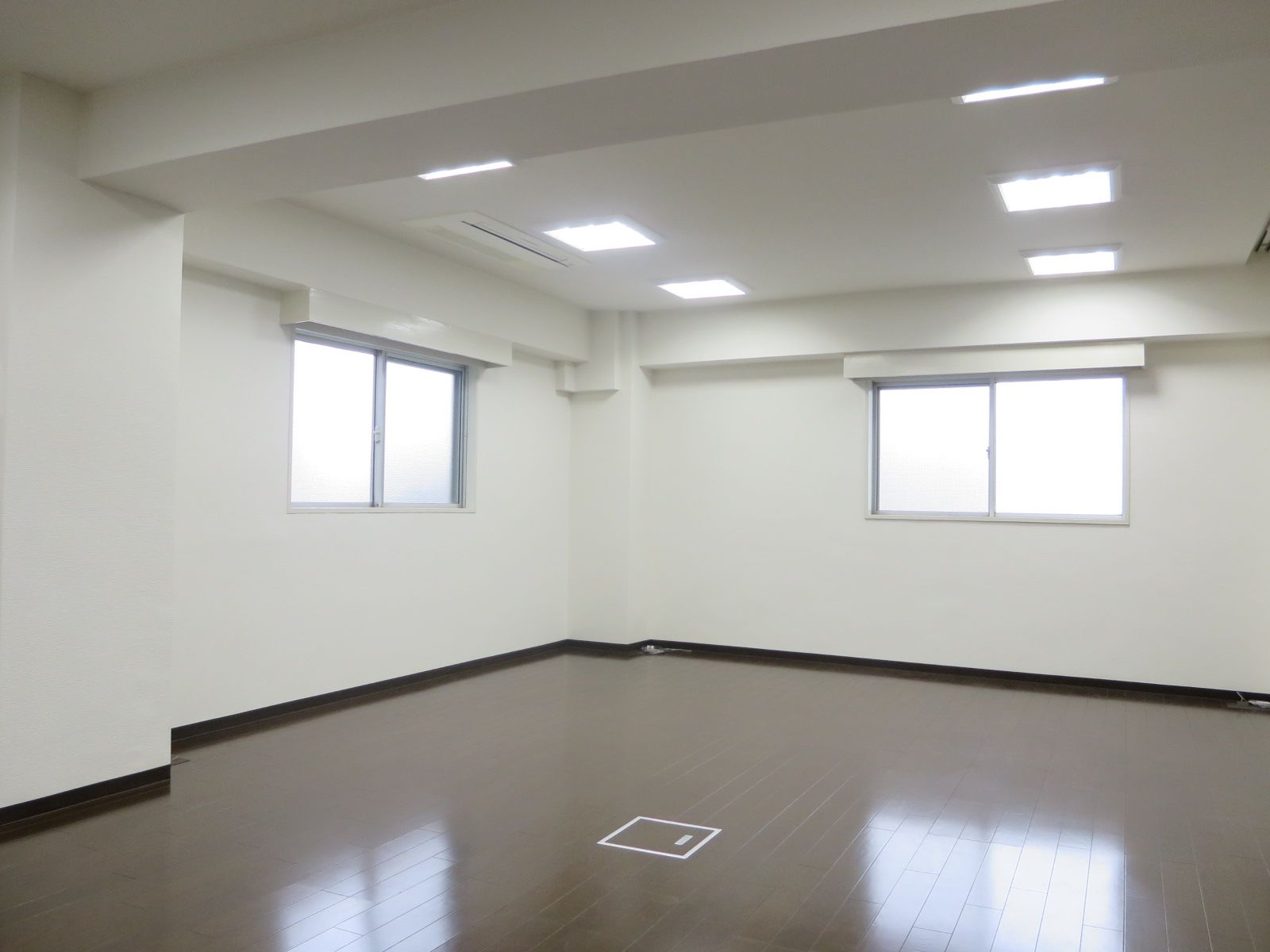 オフィス室内参考画像（203号室）