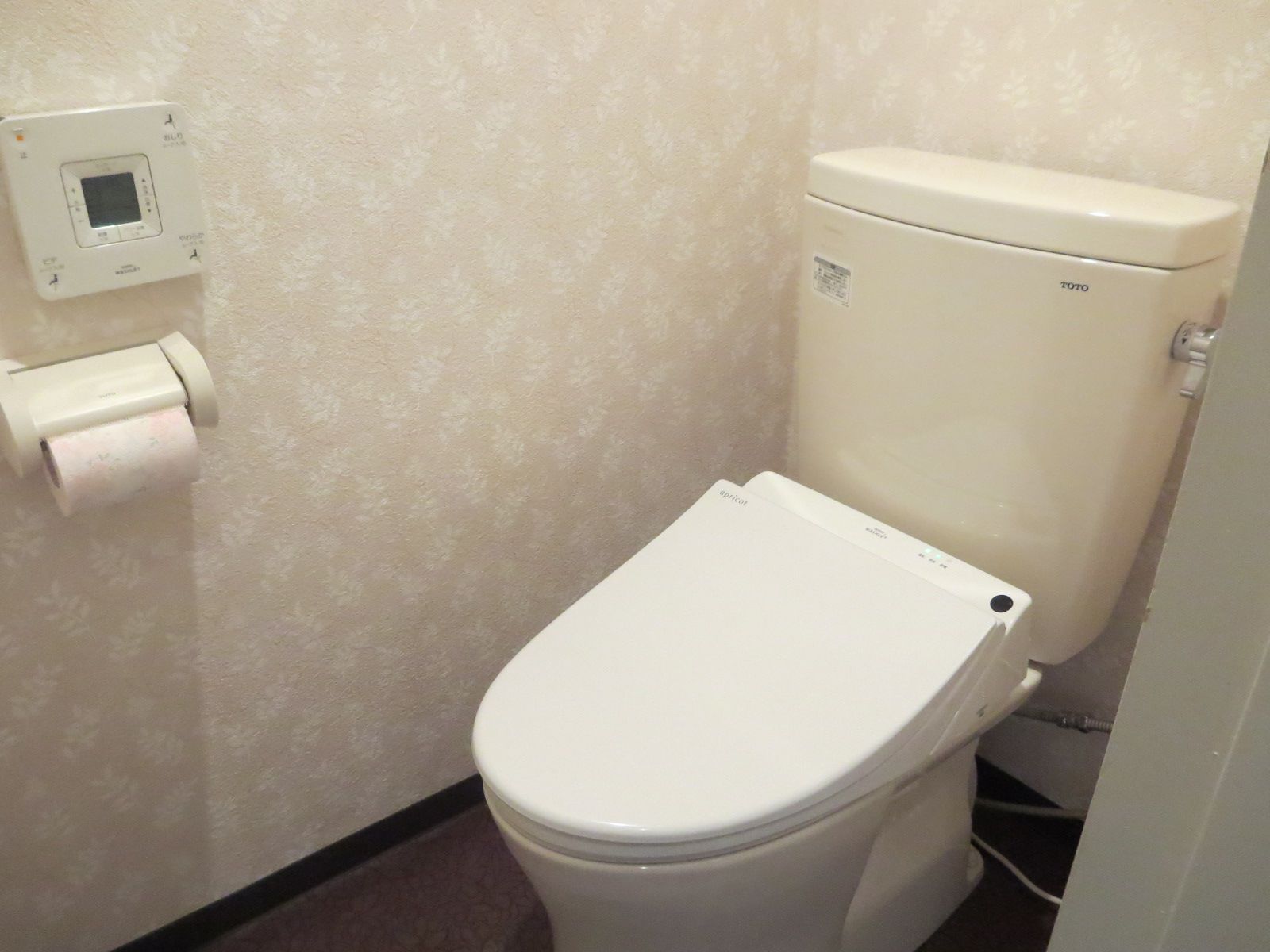トイレ個室