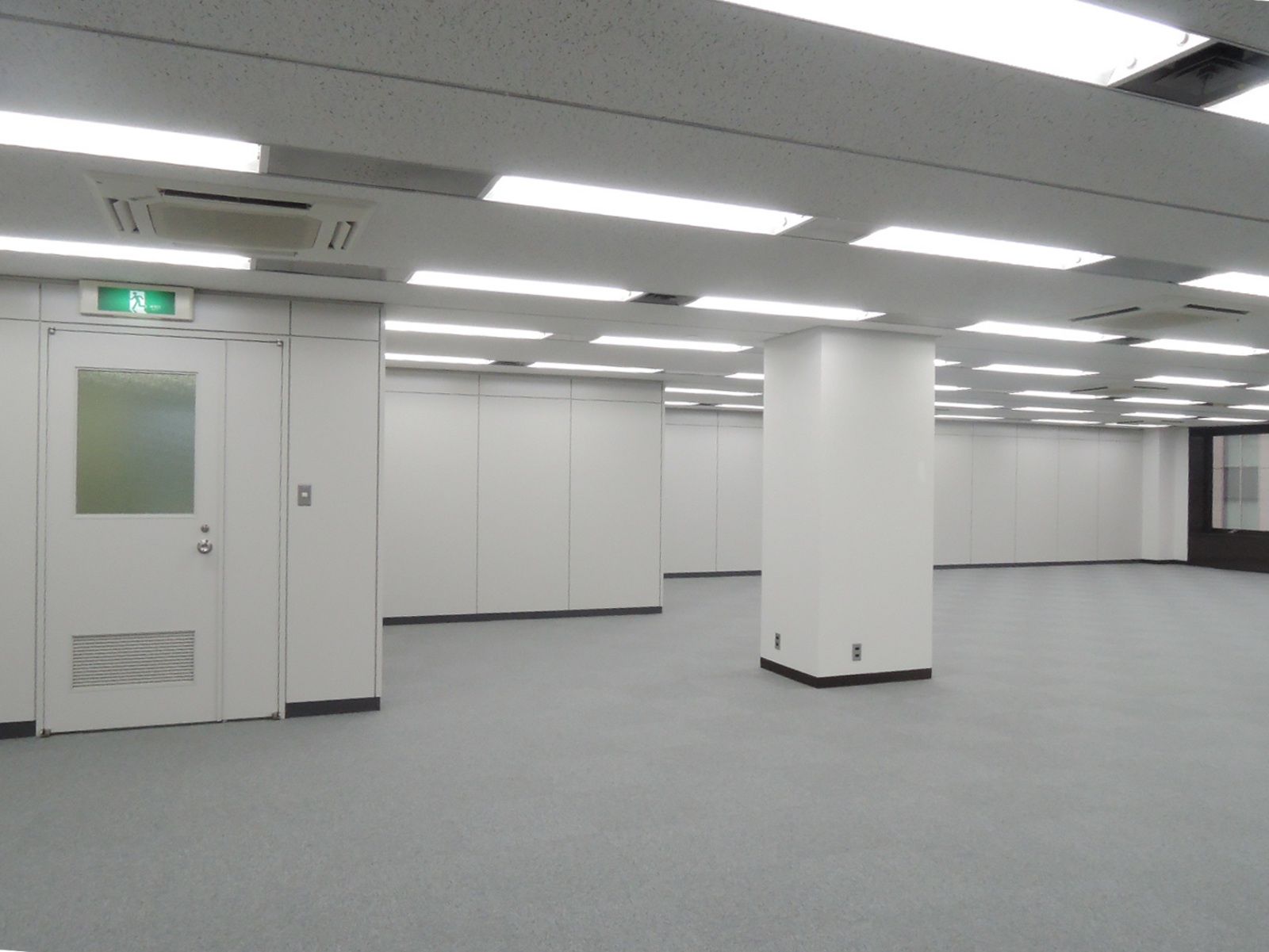 別角度の様子