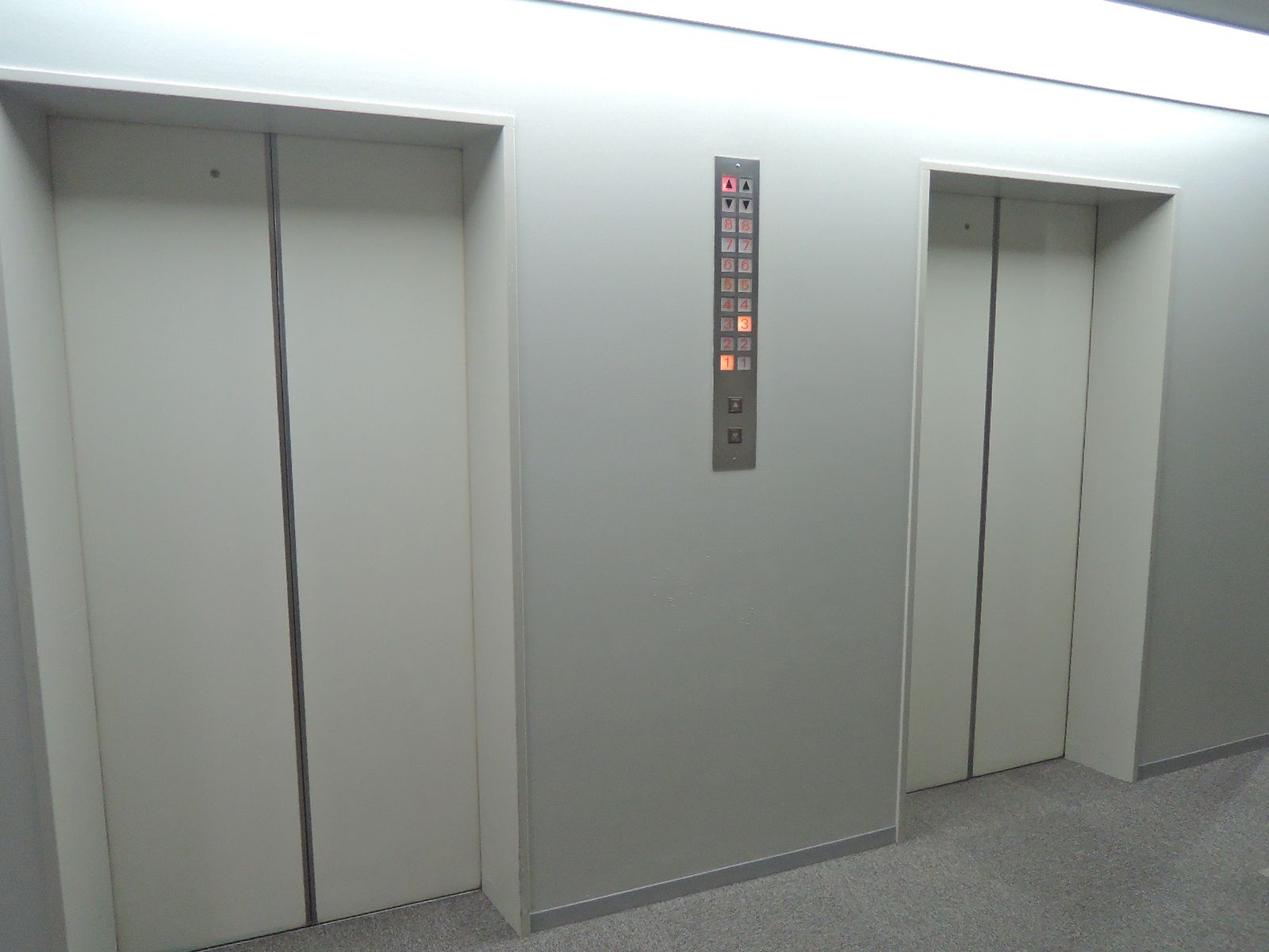 エレベーターホール