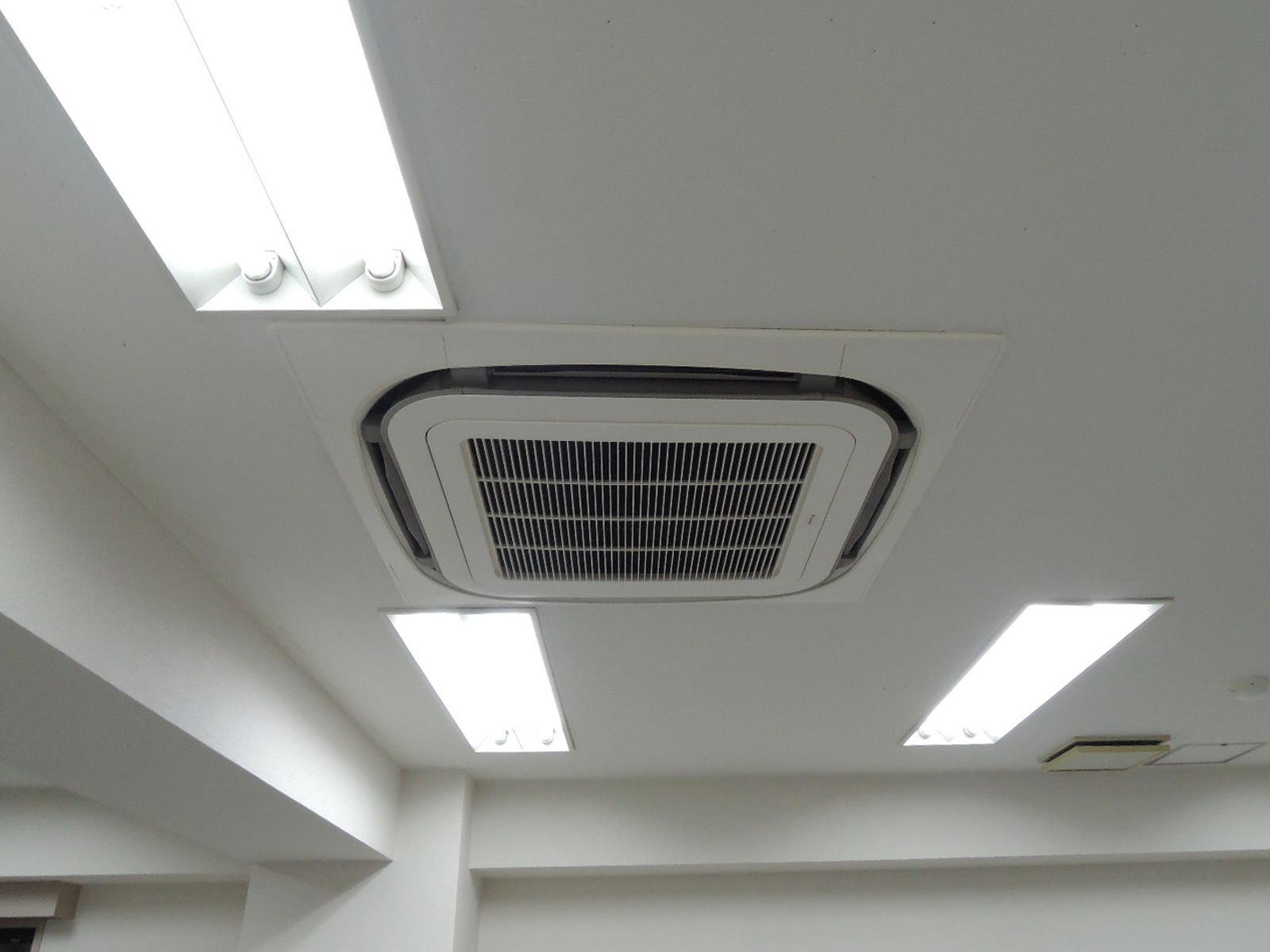 空調吹き出し口