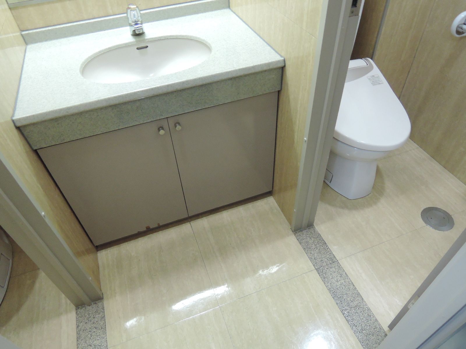 トイレ個室