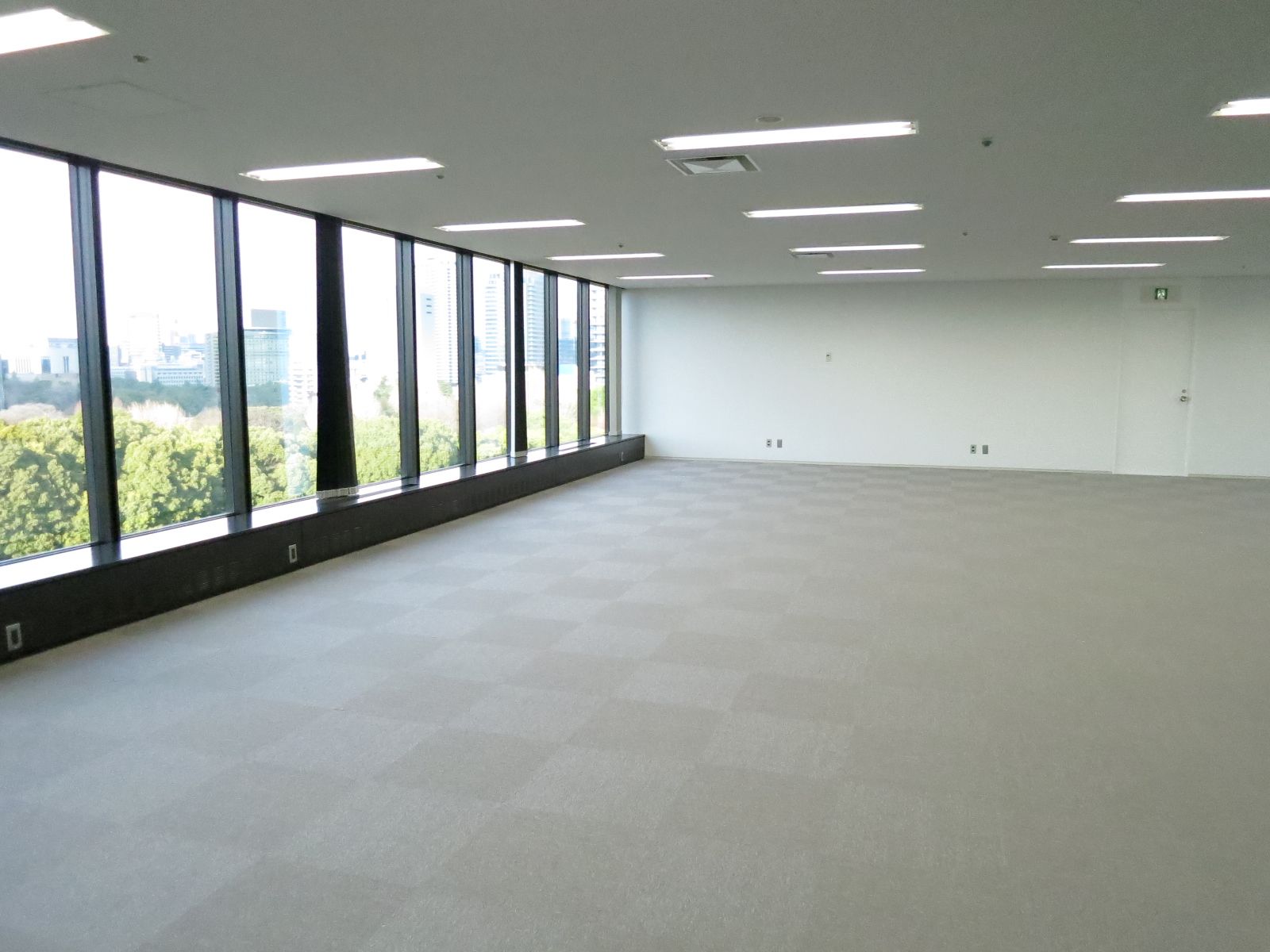 オフィス室内参考画像