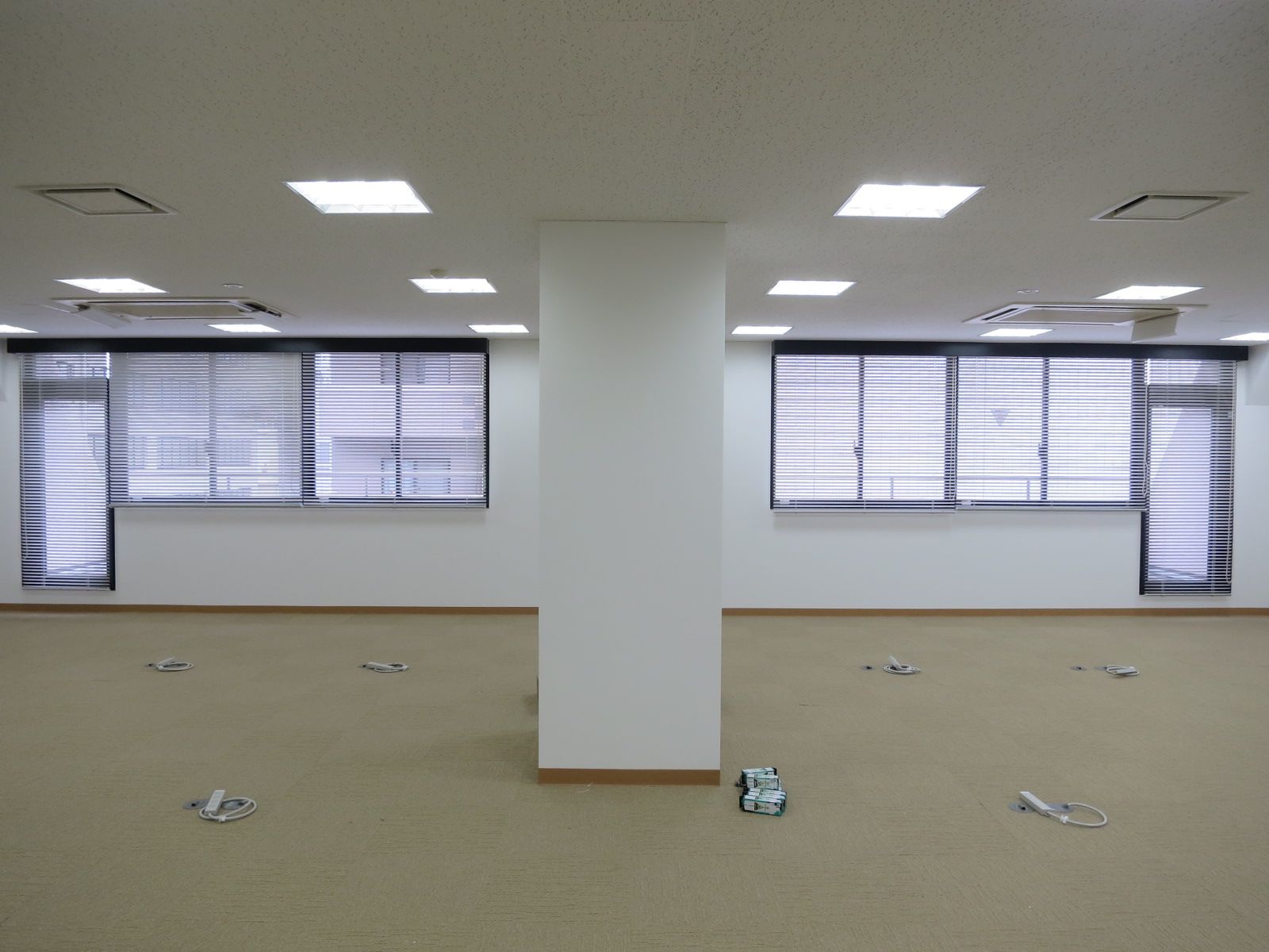 奥行き十分なオフィス