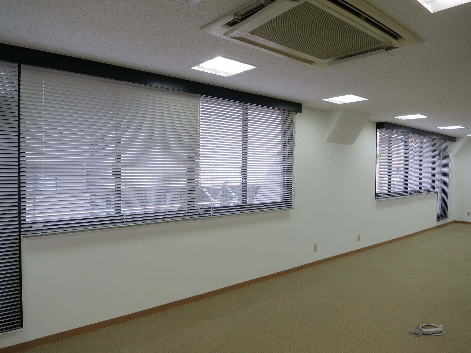 大きな窓面