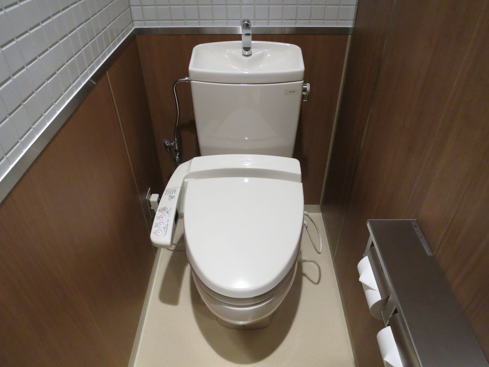 男女別トイレ個室