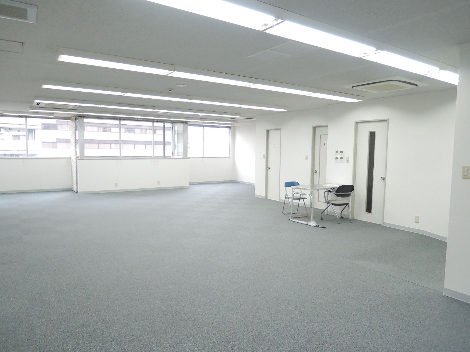 貸室内別角度の様子