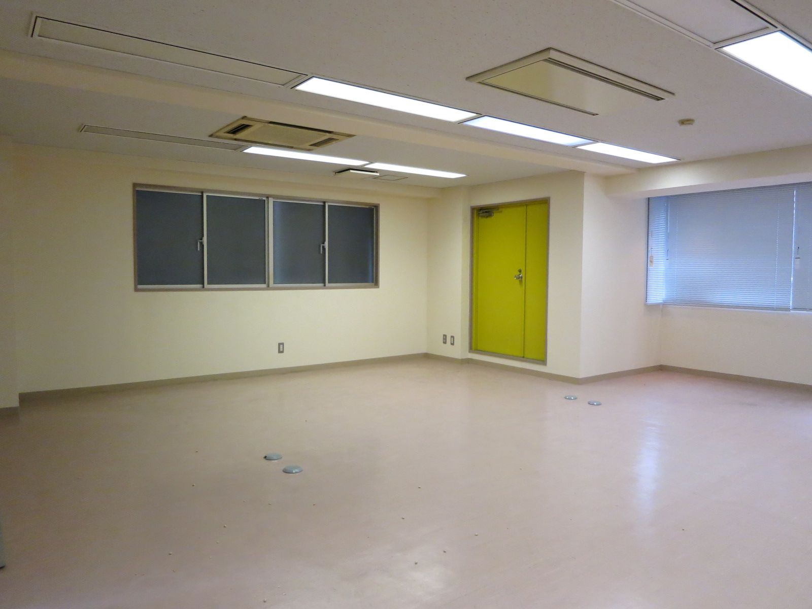 オフィス室内参考画像（3階）