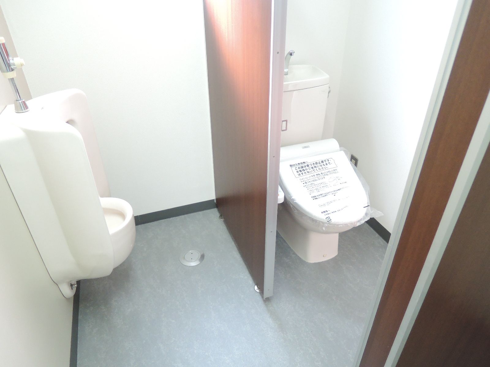 トイレ個室
