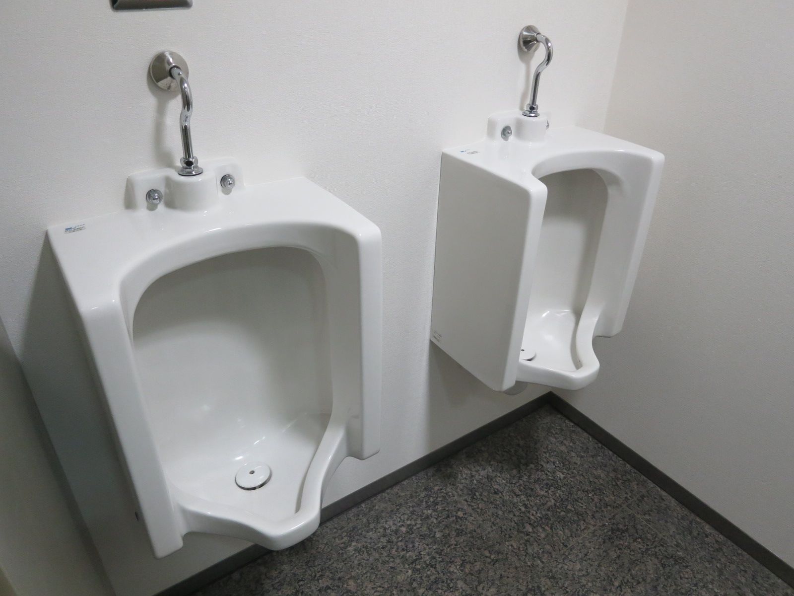 男性用トイレ