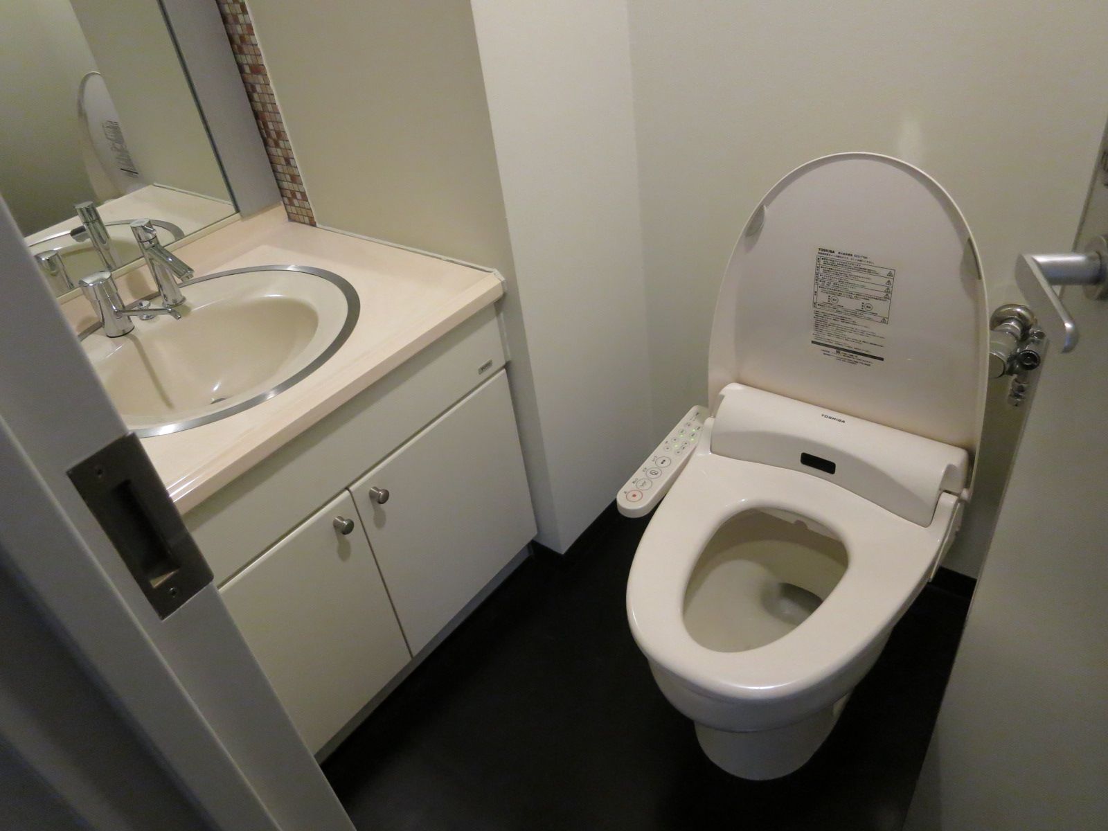 トイレ個室