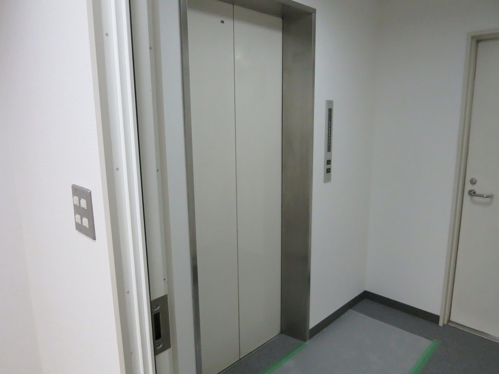 エレベーターホール