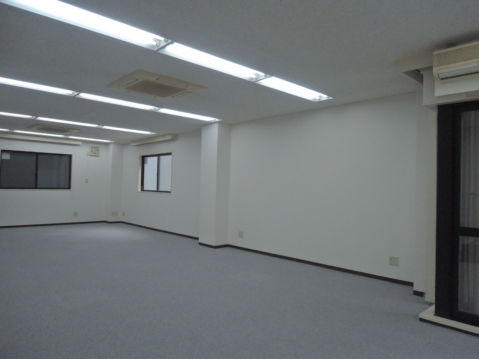 別角度の様子