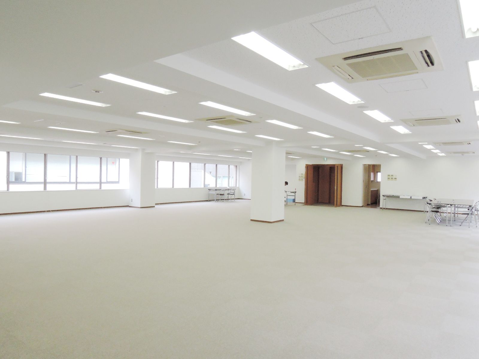 オフィス室内参考画像（4階・約82坪）