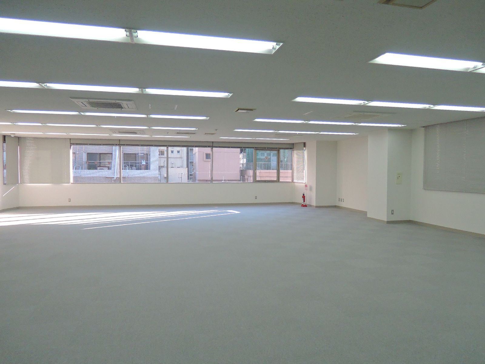 オフィス室内参考画像（6階）