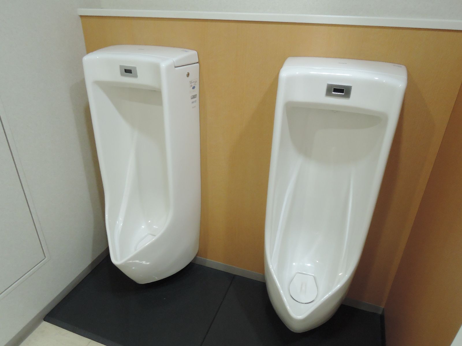 男性用トイレ