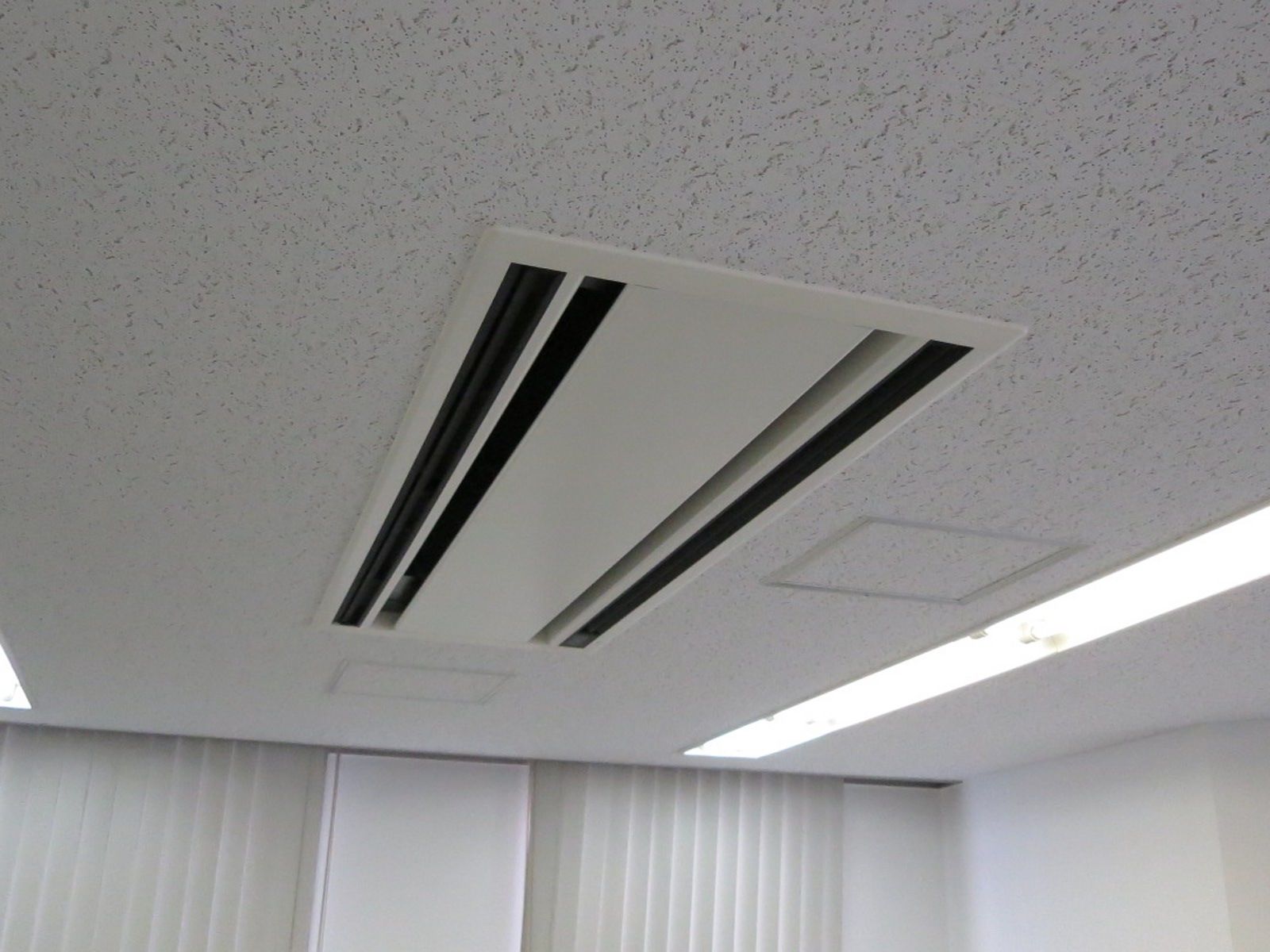 空調吹き出し口