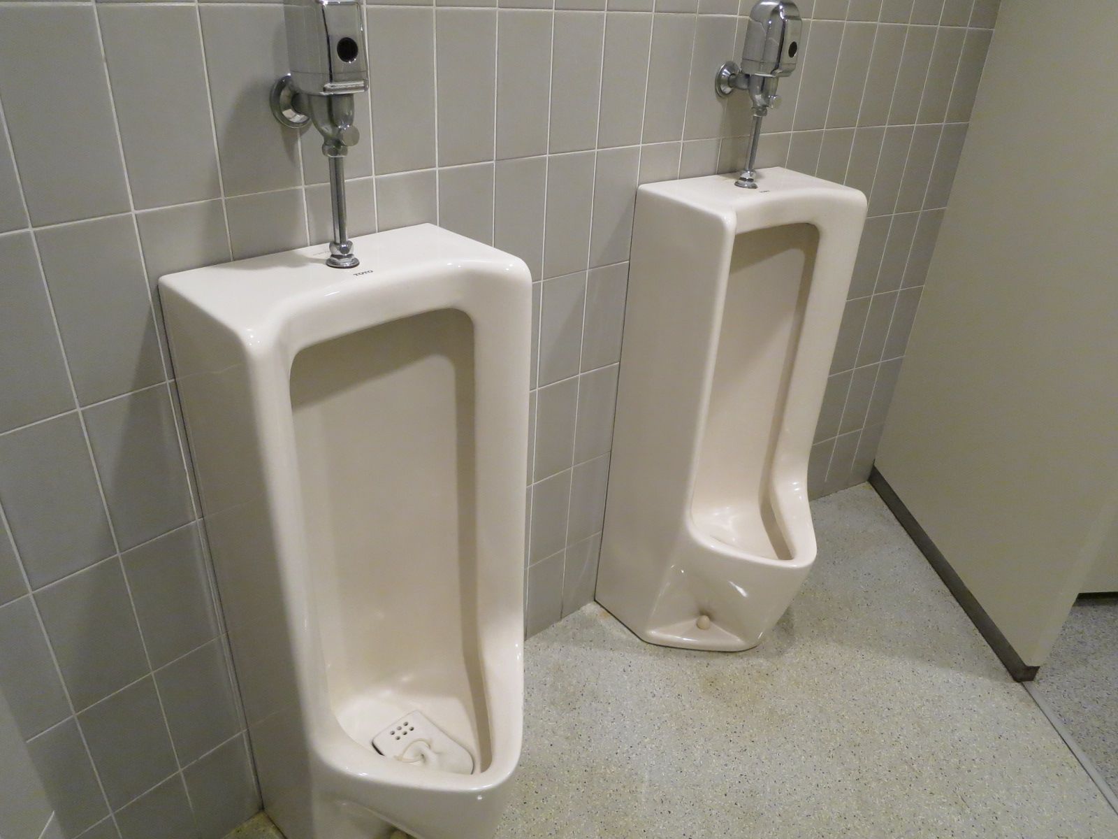 男性用トイレ