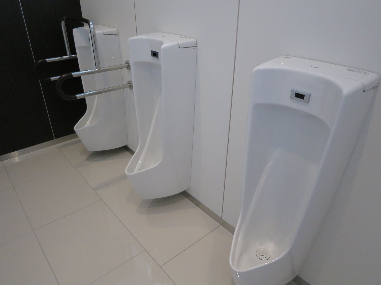 男性用トイレ