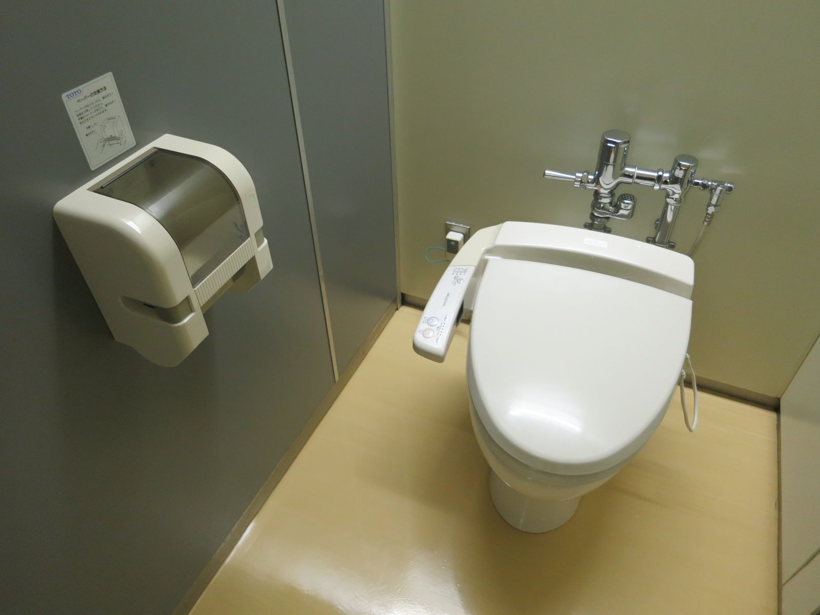 トイレ個室
