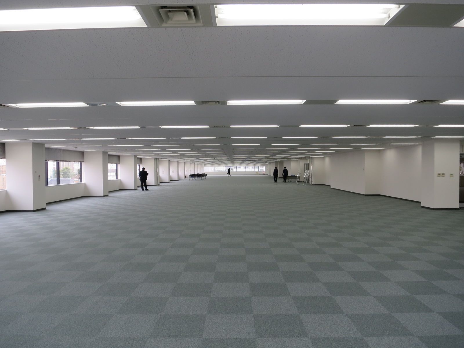 オフィス室内参考画像