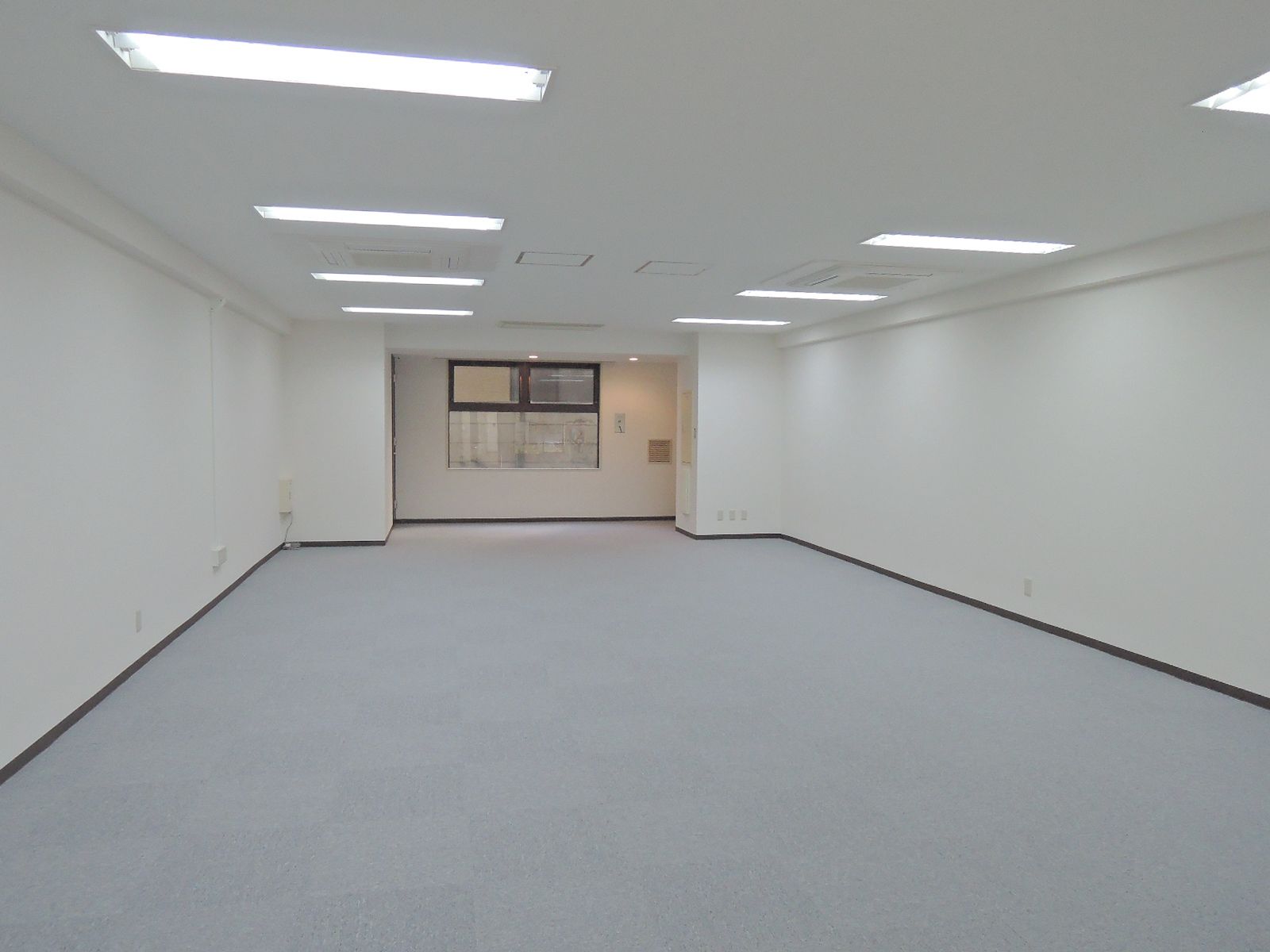 オフィス室内参考画像（102号室）