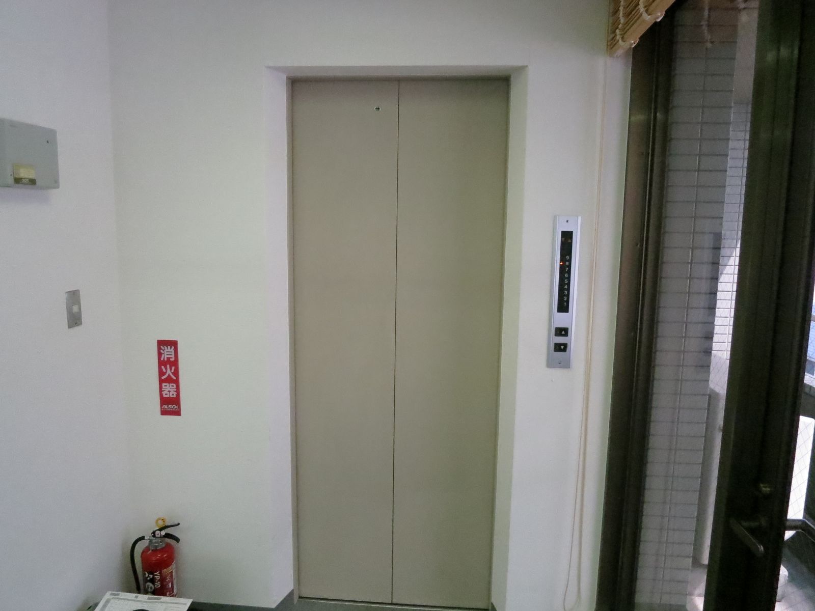 エレベーター