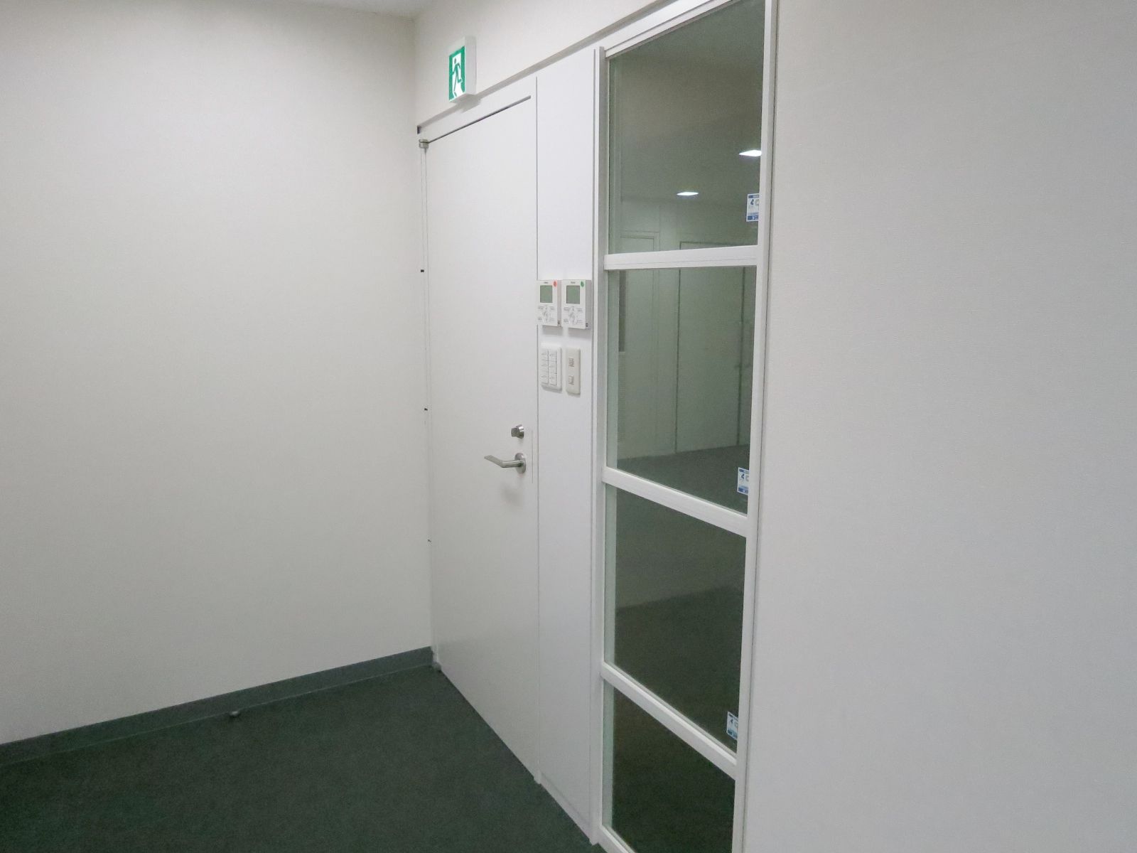 貸室出入口