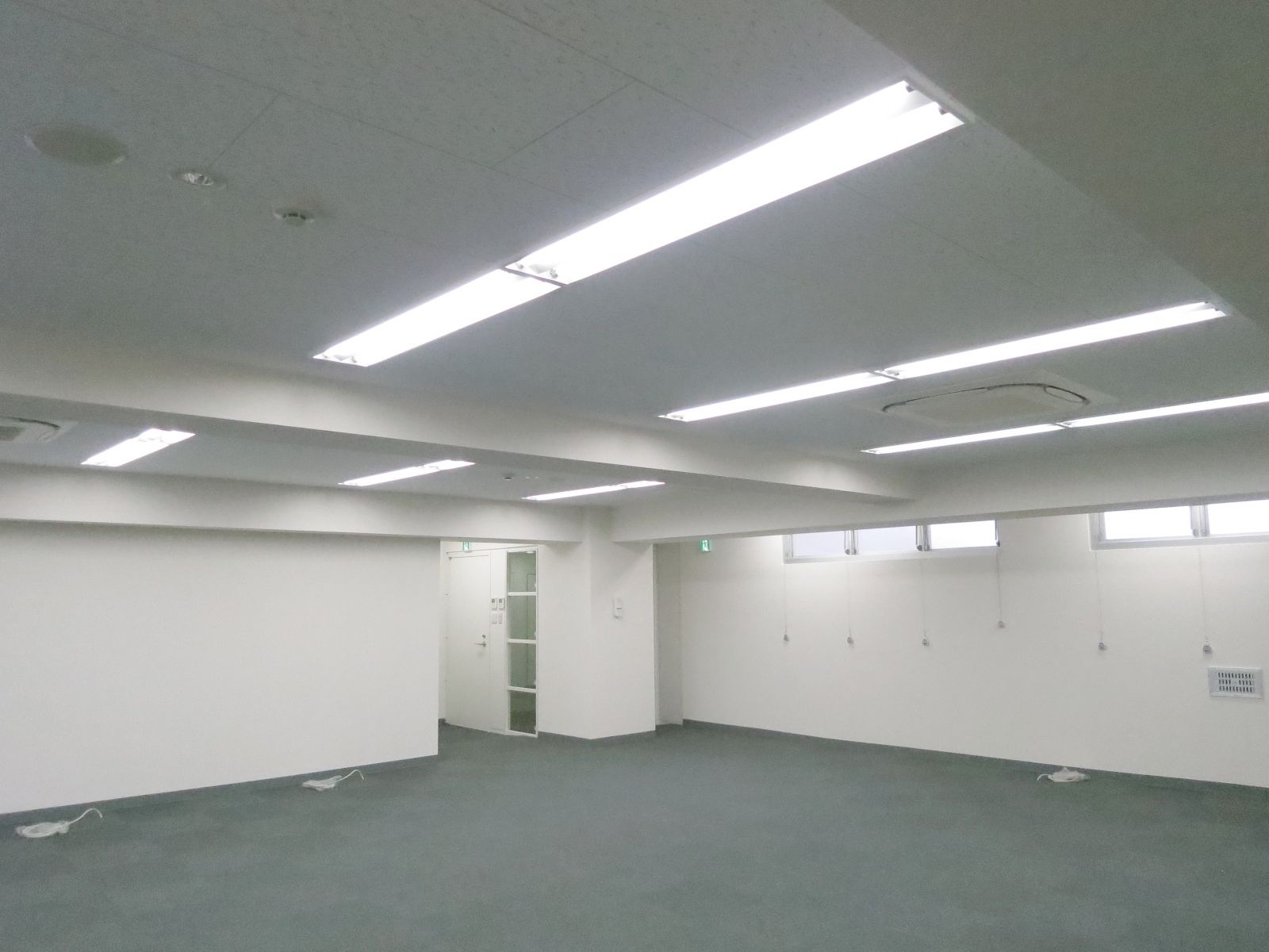 貸室奥から見た様子