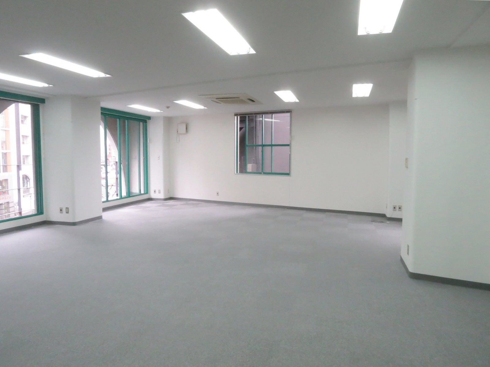 オフィス室内参考画像（3階）