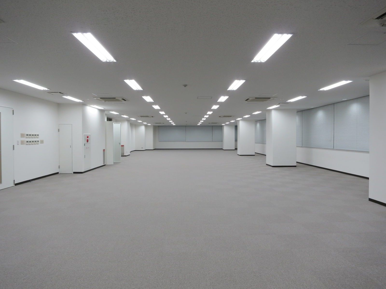 オフィス室内参考画像