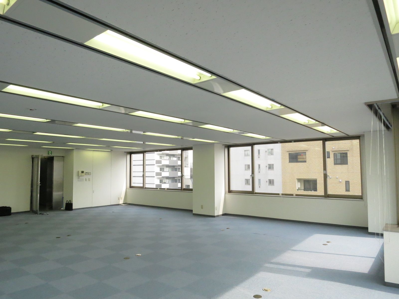 オフィス室内参考画像