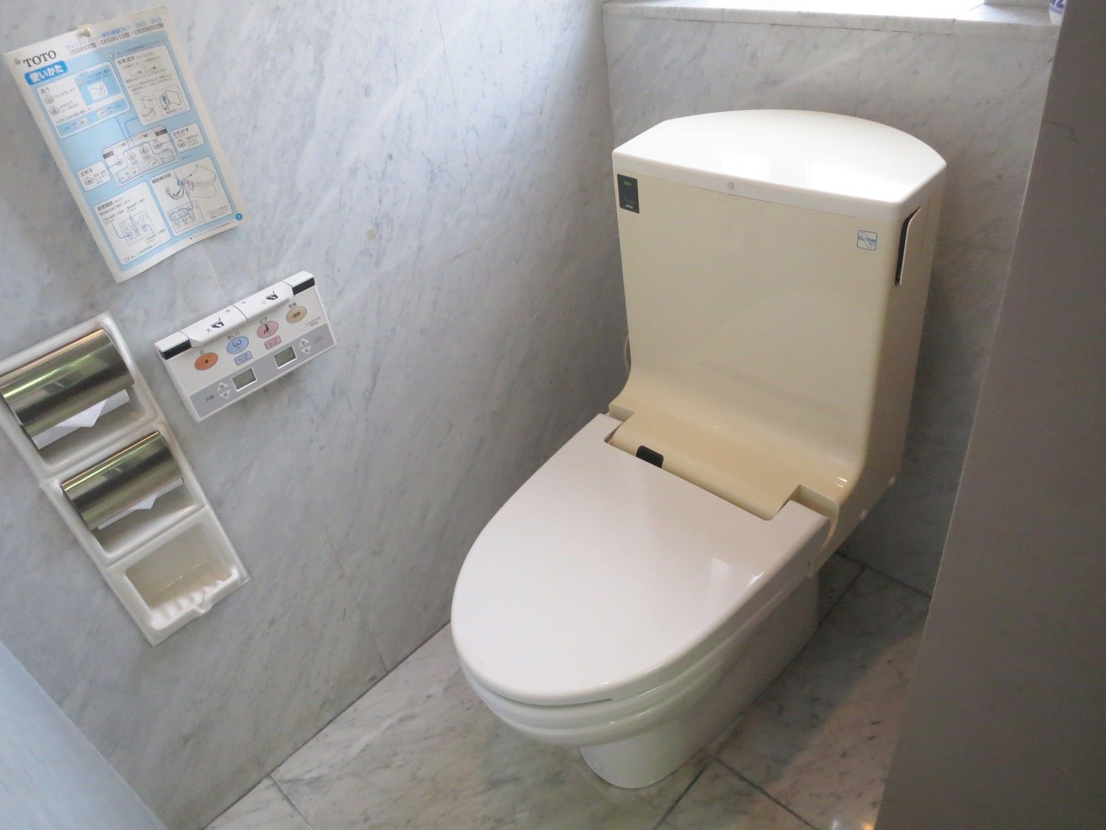 トイレ個室