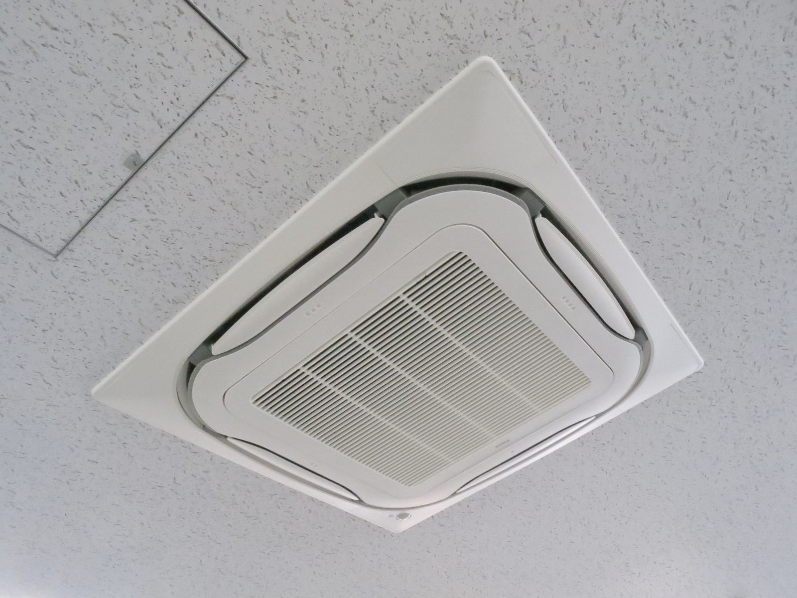 空調