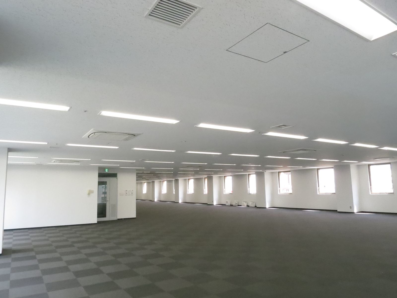 採光性のよい室内