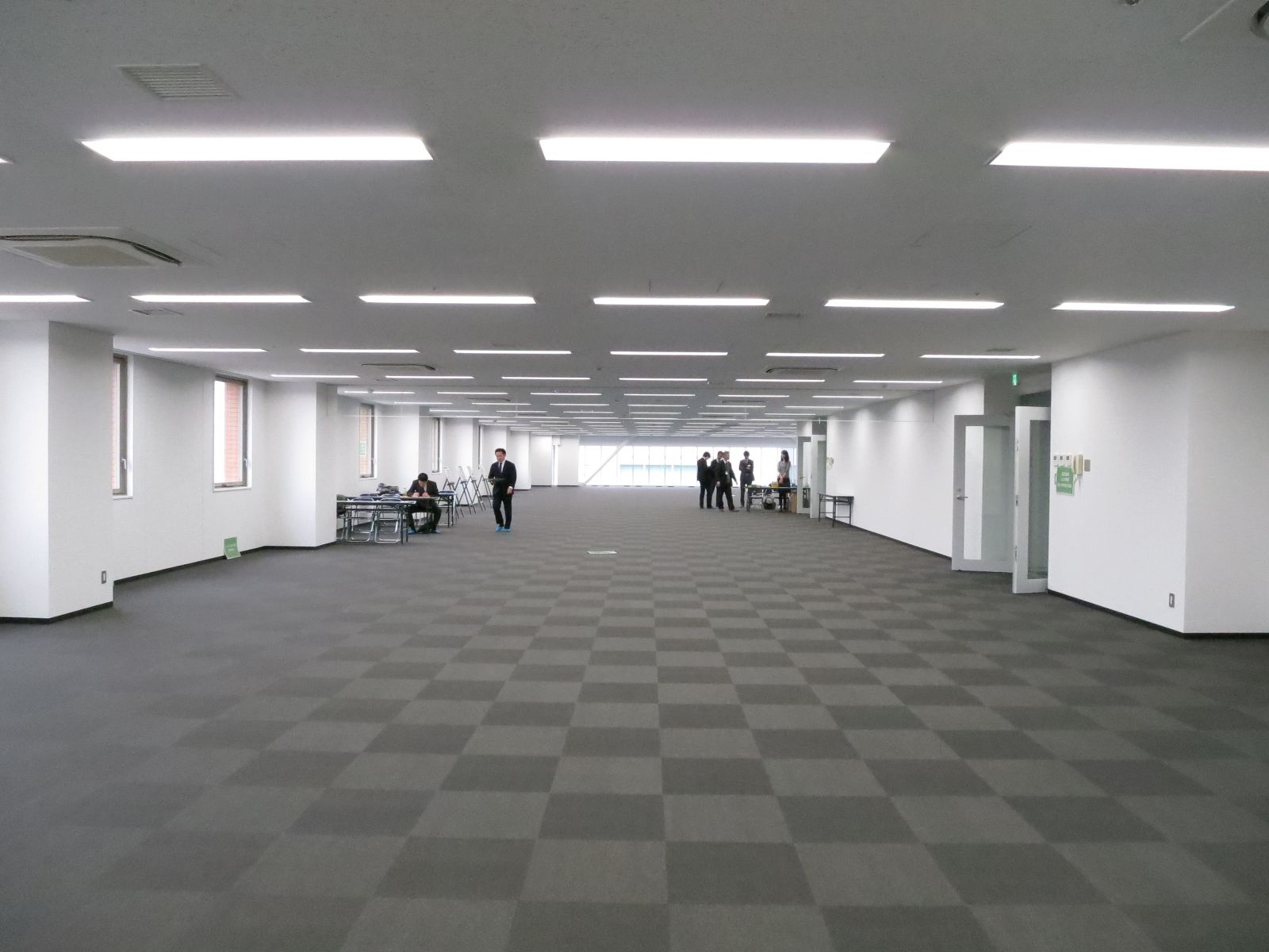 別角度の様子