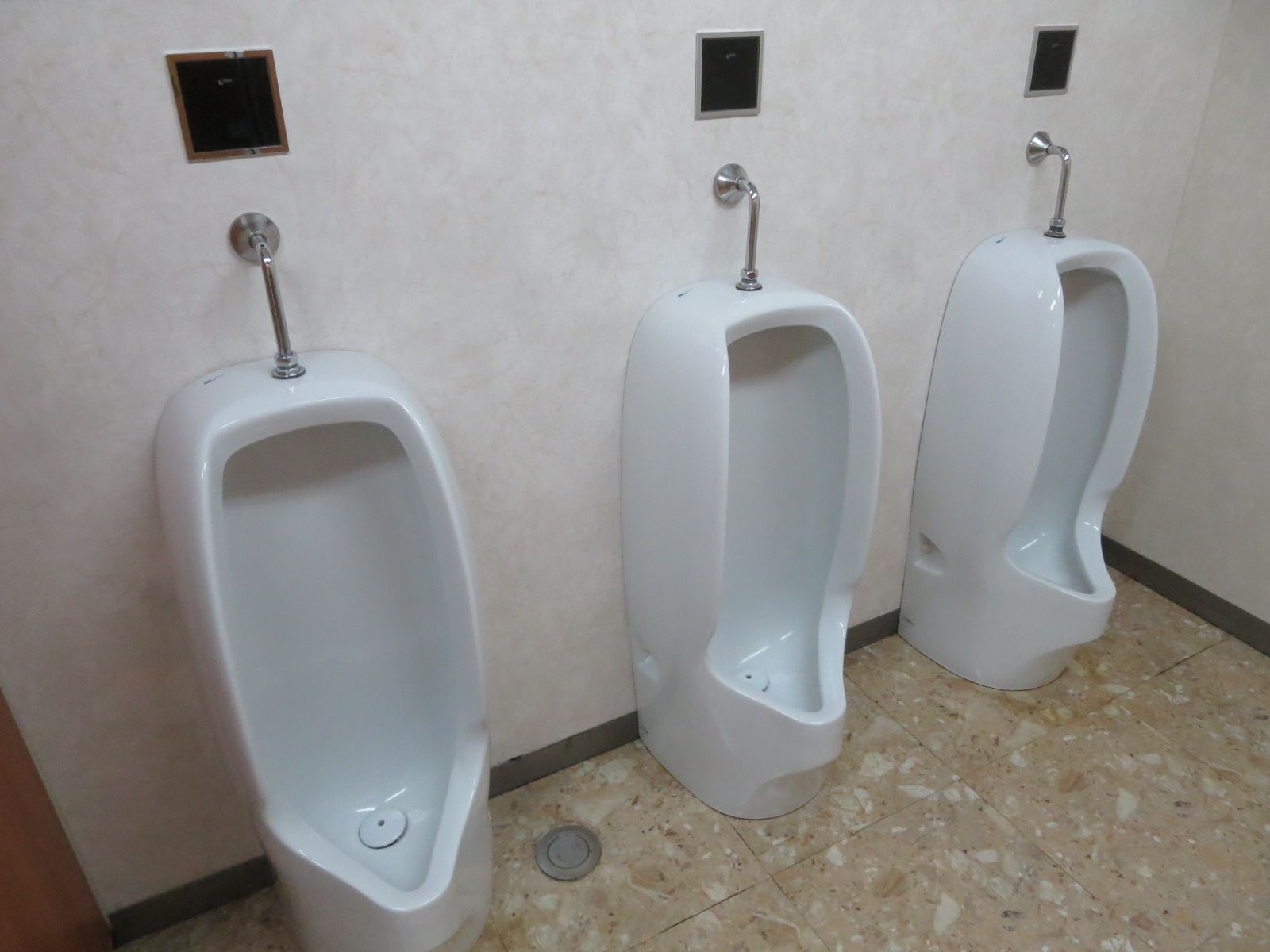 男性用トイレ