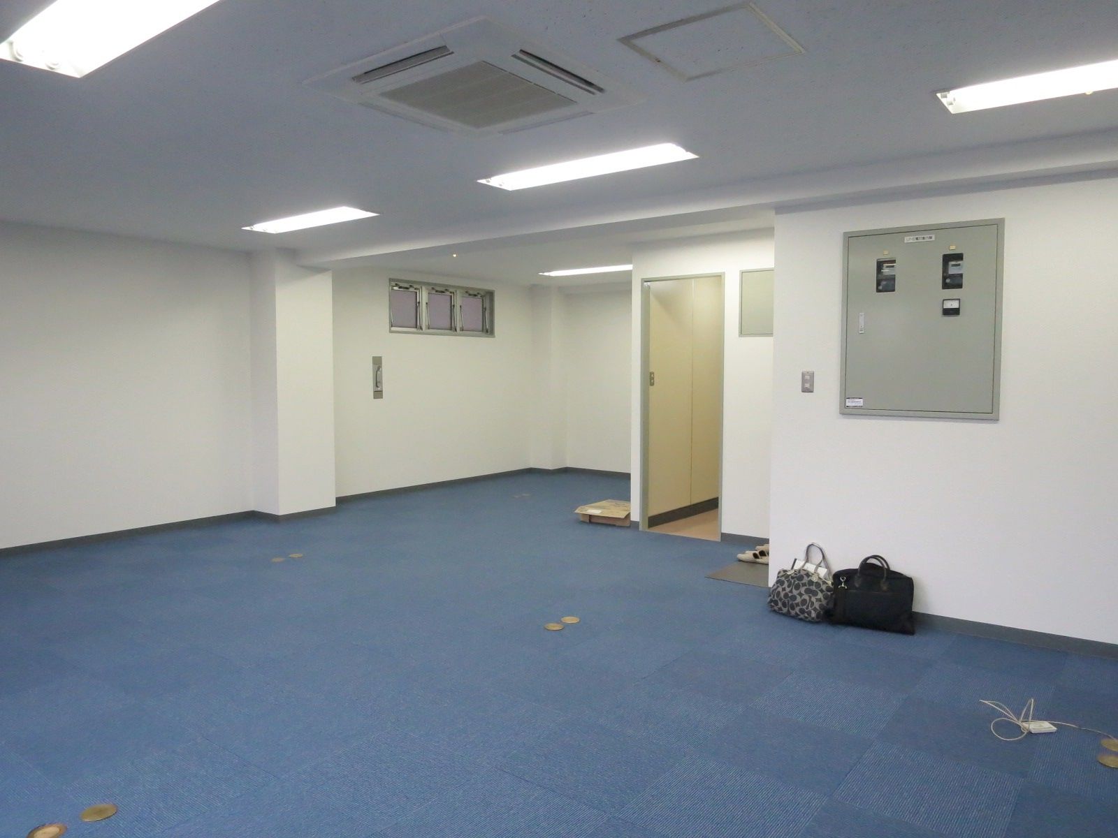 貸室奥から見た様子