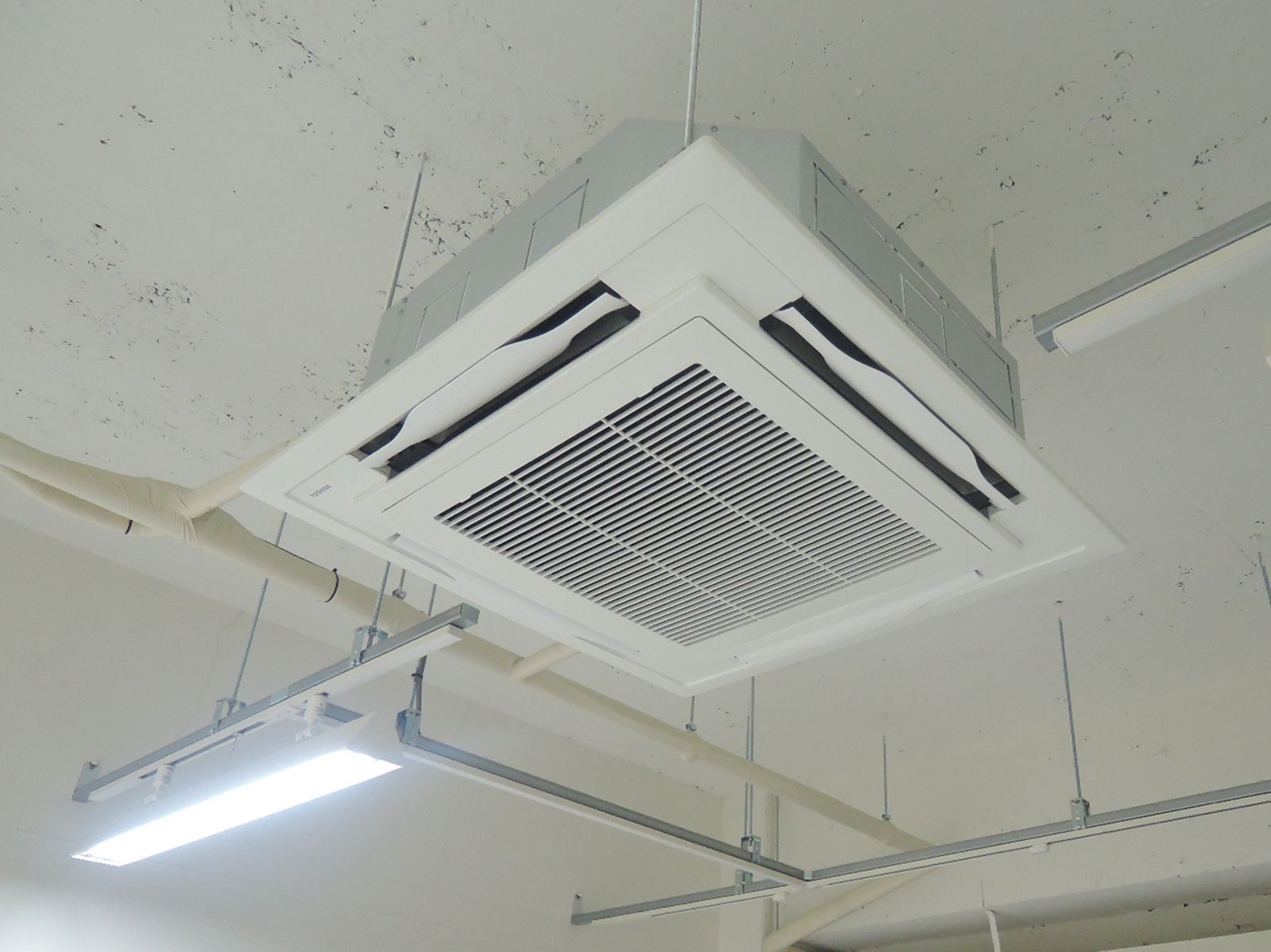 空調吹き出し口