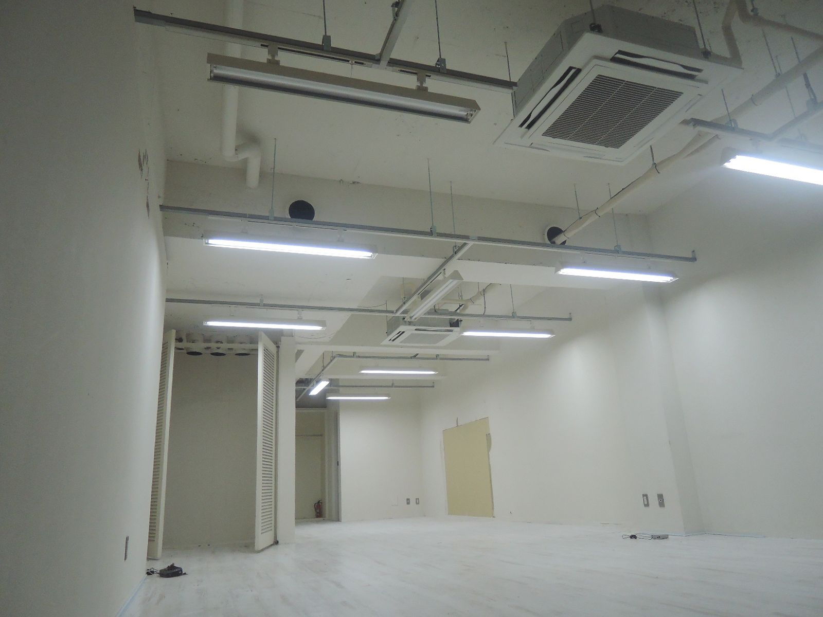 オフィス室内参考画像（地下1階）