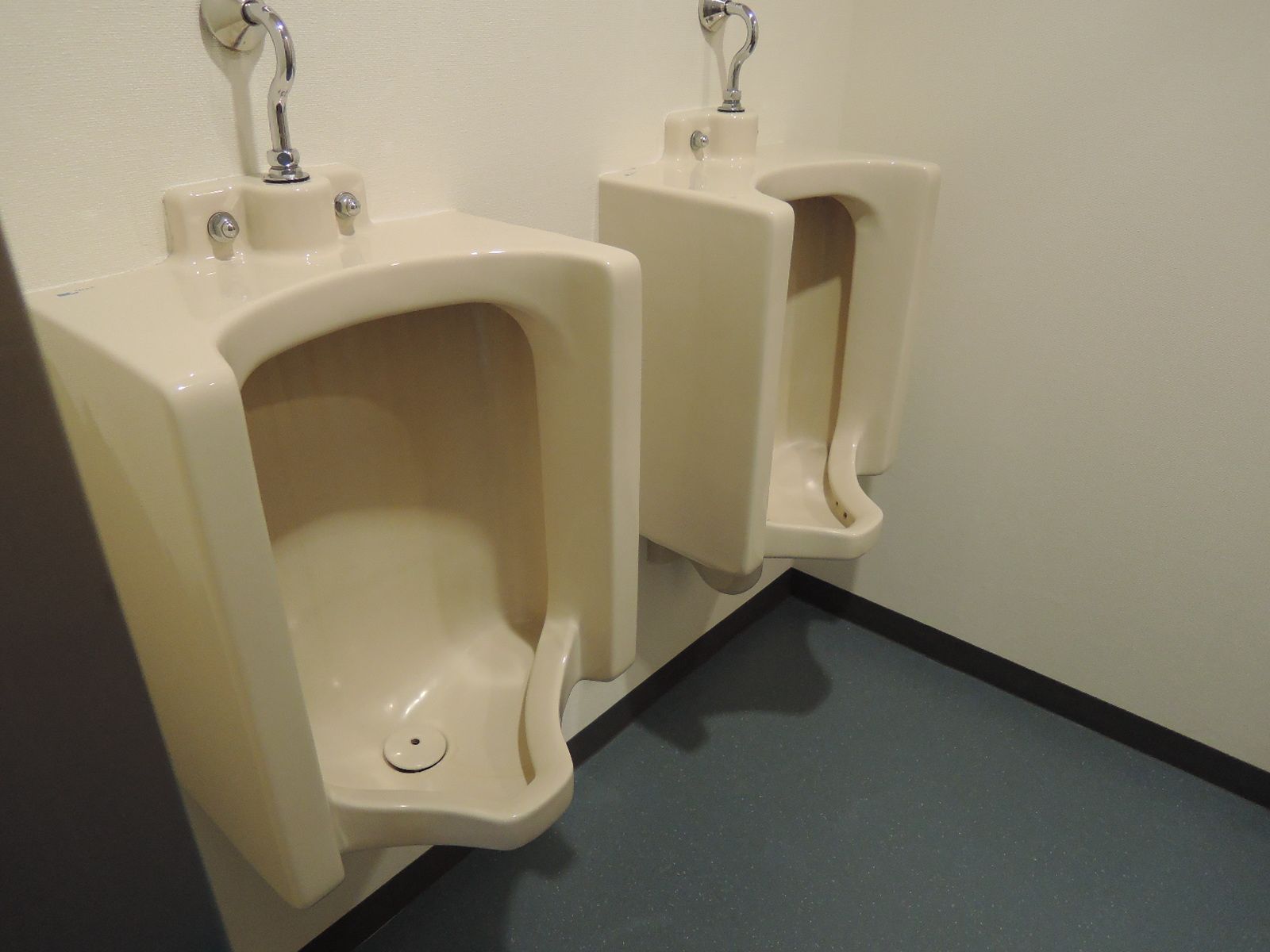 男性用トイレ