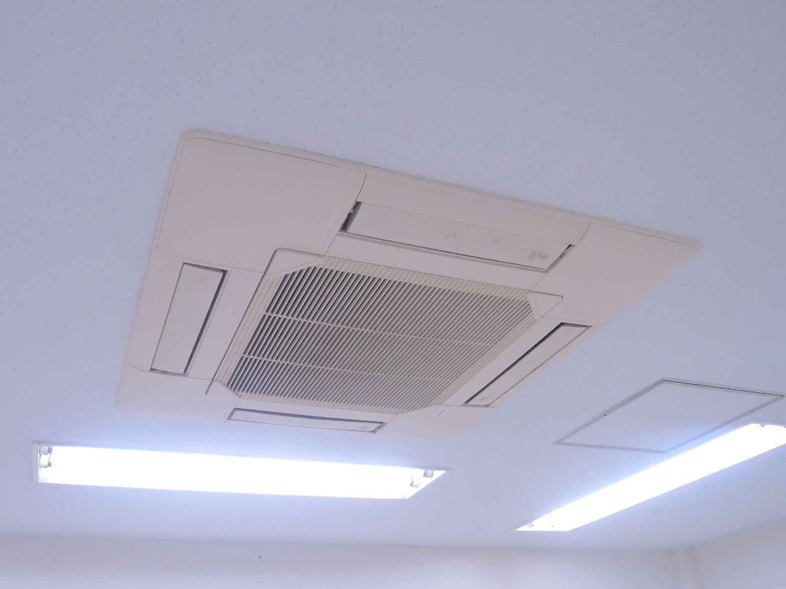空調吹き出し口