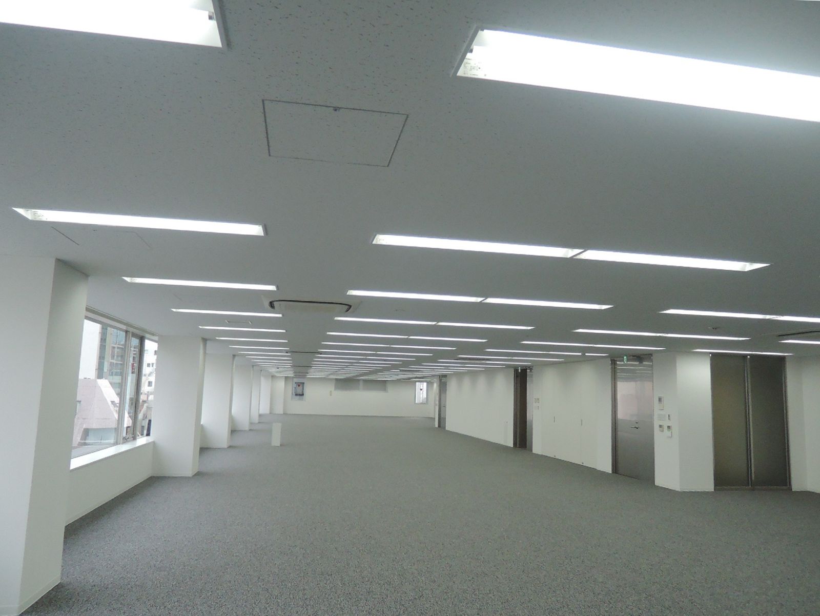 オフィス室内参考画像