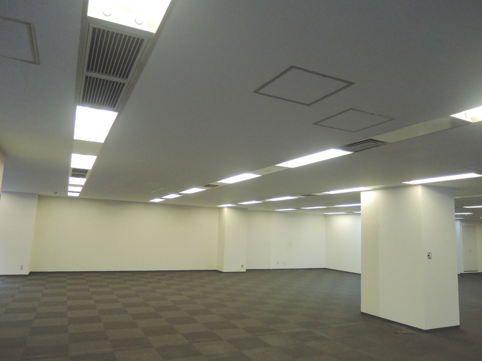 オフィス室内参考画像