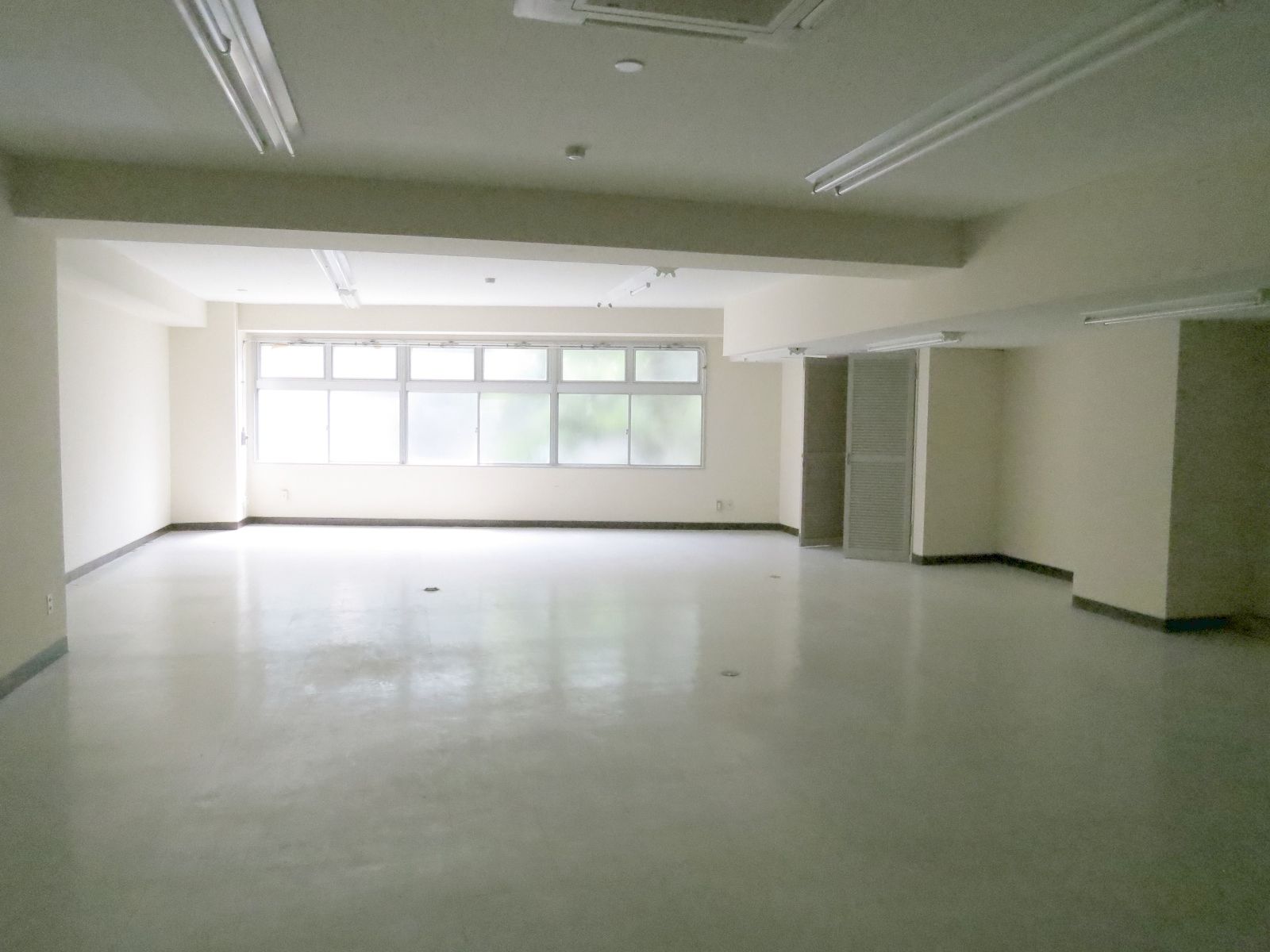 オフィス室内参考画像（203号室）