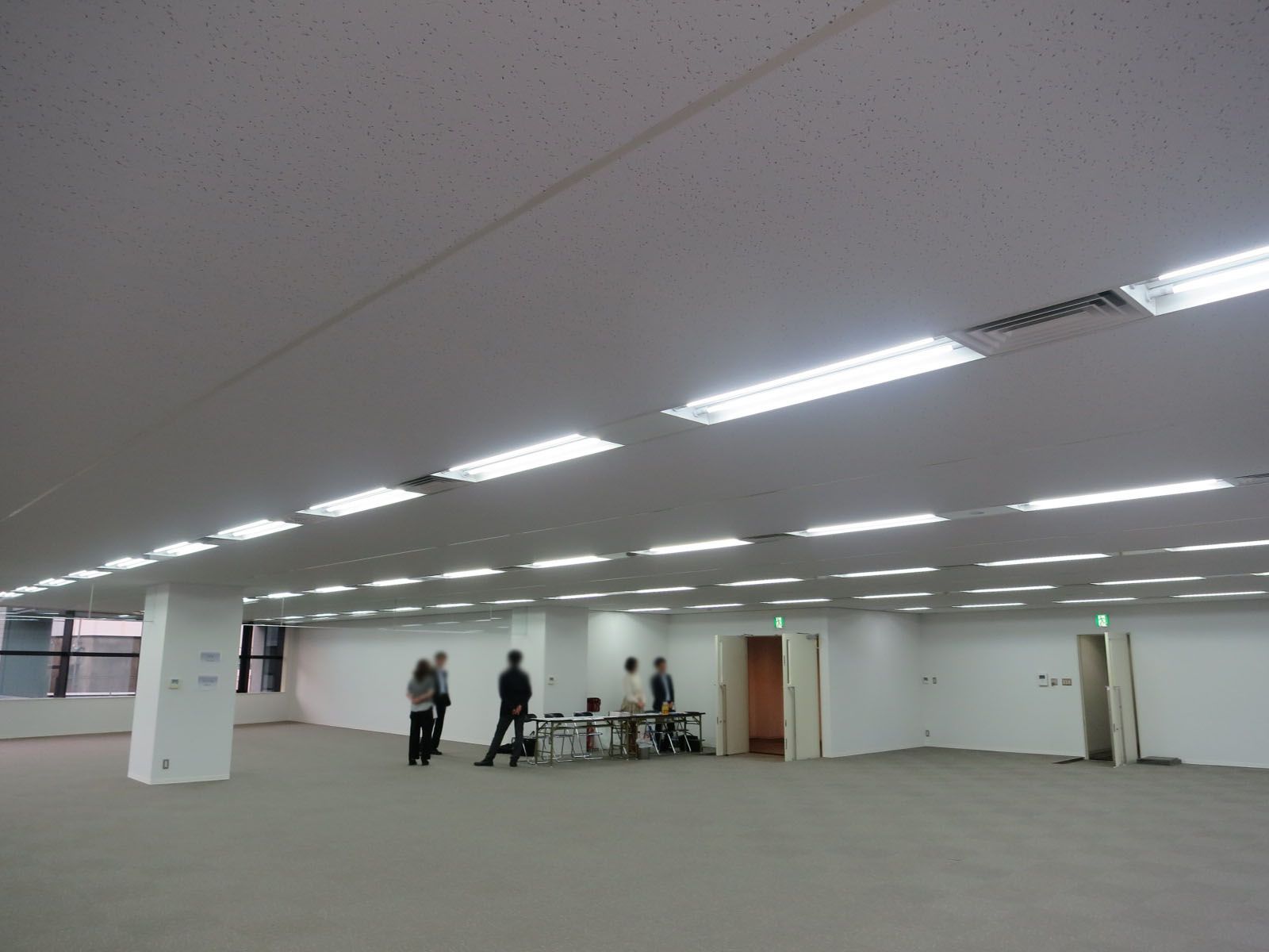 オフィス室内参考画像